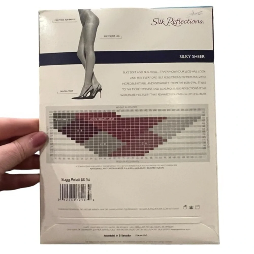 Hanes Silk‎ Reflections Pantyhose Control Top Sandalfoot Toe Style 717 EF Taupe